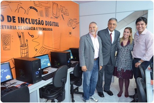 Rio das Ostras ganha espaço de inclusão digital e amplia atendimento em antigo centro