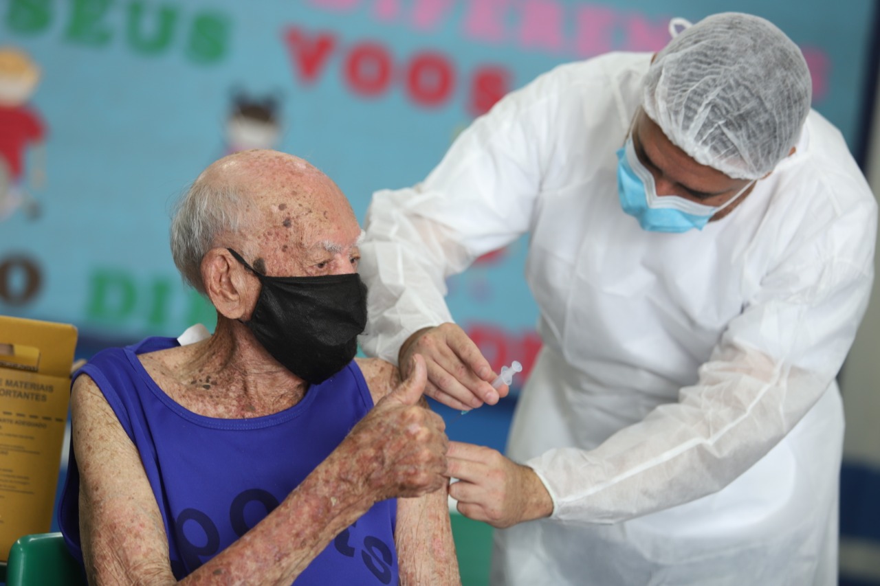 Vacinação contra Covid segue de 9 a 13 de maio em Rio das Ostras