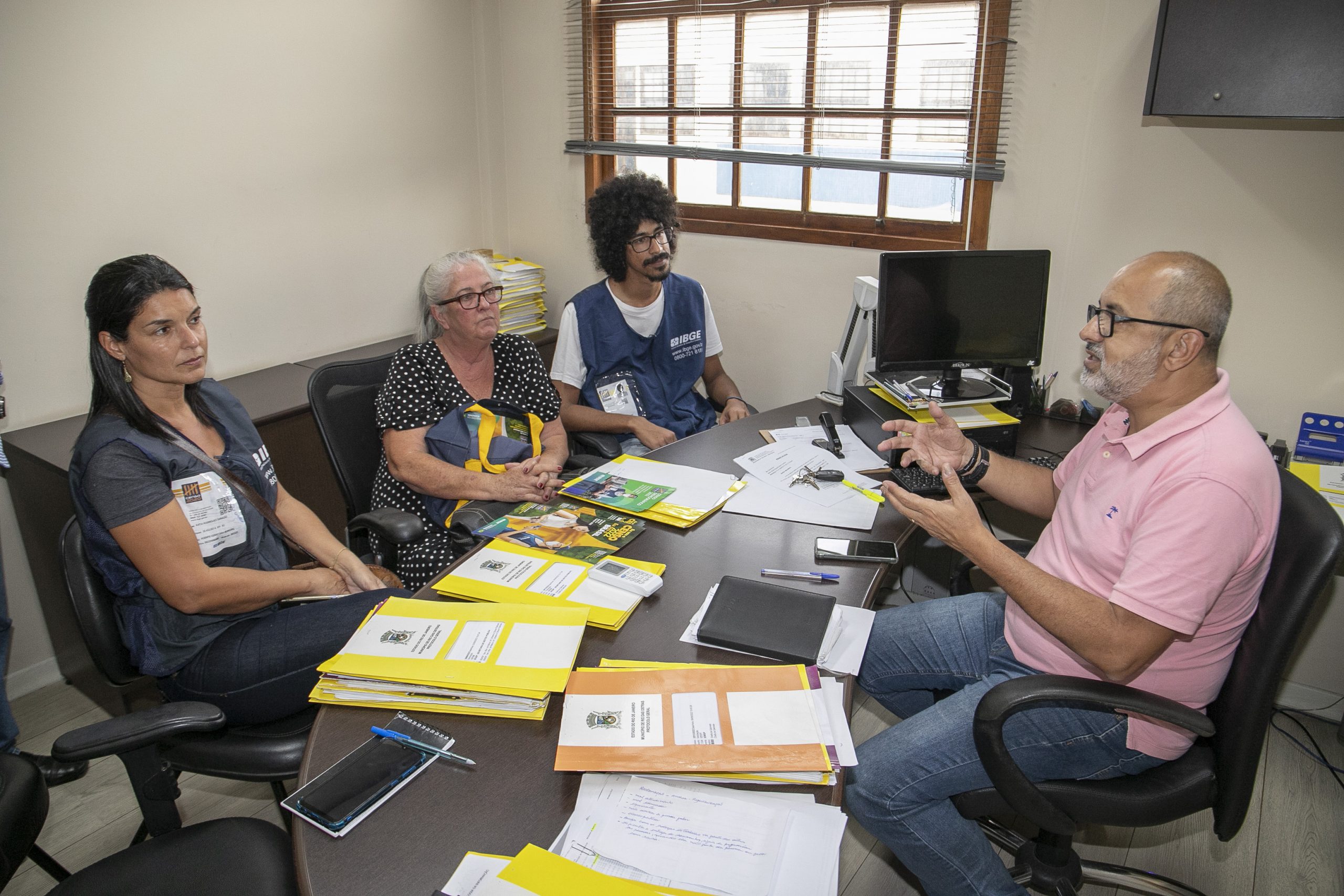 Prefeitura de Rio das Ostras recebe equipe do IBGE do Censo 2022