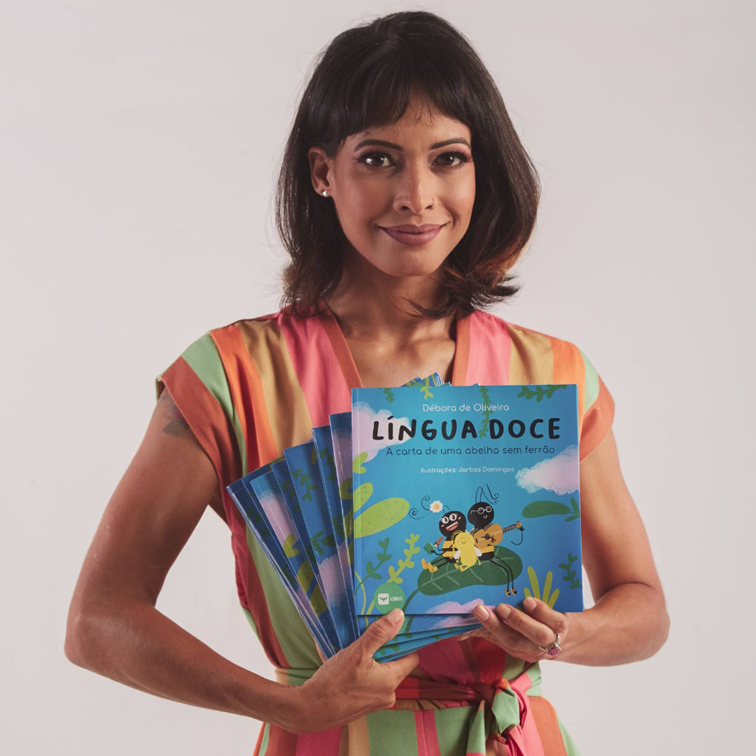 Escritora lança livro infantil na Biblioteca Municipal de Rio das Ostras