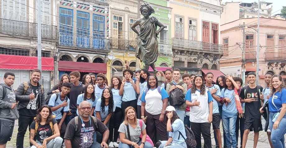 Aulas-passeio à capital fluminense levam novos aprendizados aos alunos de Rio das Ostras
