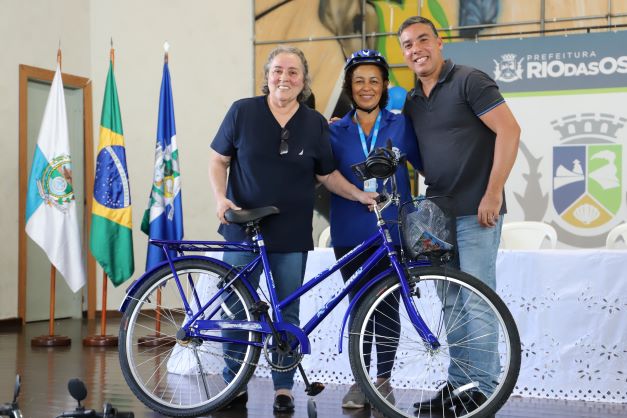 Rio das Ostras entrega mais de 190 bicicletas a Agentes Comunitários de Saúde e de Combate às Endemias