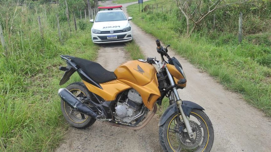 Motocicleta roubada é recuperada por policiais militares a serviço do Proeis em Rio das Ostras