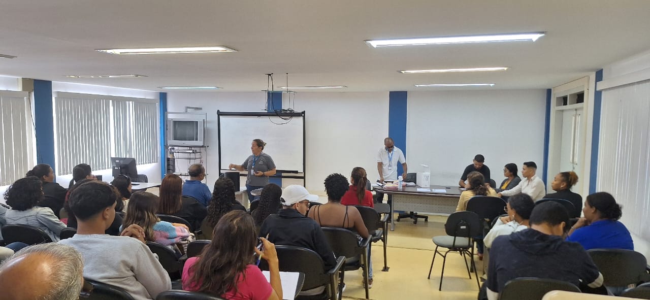 Rio das Ostras realiza ação de combate à dengue em Escola Técnica