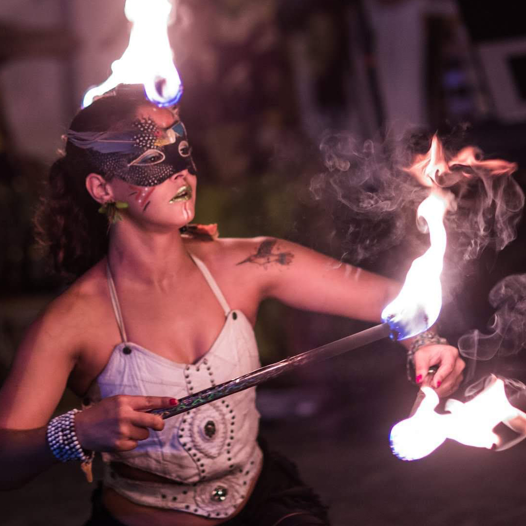 Artistas se apresentam em Rio das Ostras para comemorar o Dia do Circo