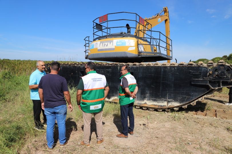 Lagoa de Iriry começa a receber limpeza