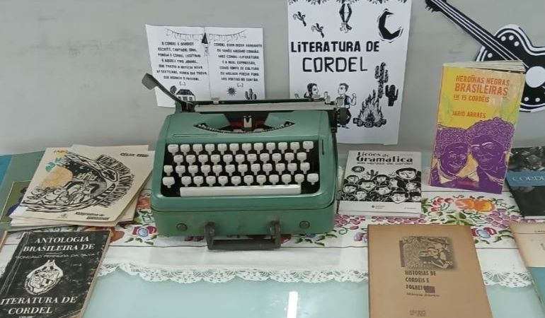 Acervo de cordéis da Biblioteca Municipal de Rio das Ostras está em exposição