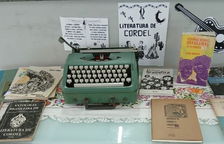 Acervo de cordéis da Biblioteca Municipal de Rio das Ostras está em exposição