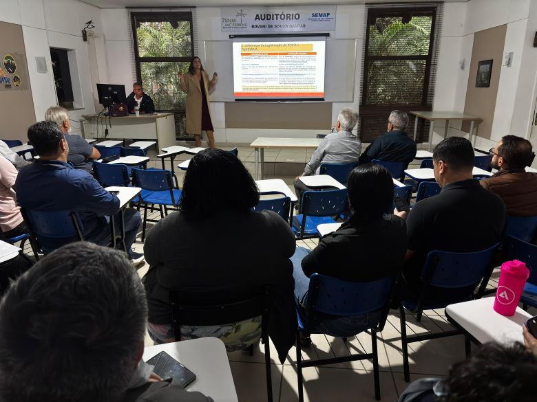 Rio das Ostras atualiza gestores sobre Políticas de Regularização Fundiária