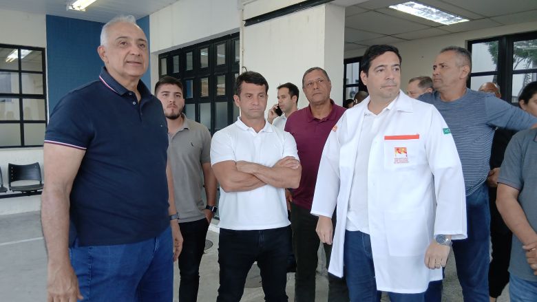 Prefeito Carlos Augusto recebe a visita do deputado estadual Doutor Luizinho