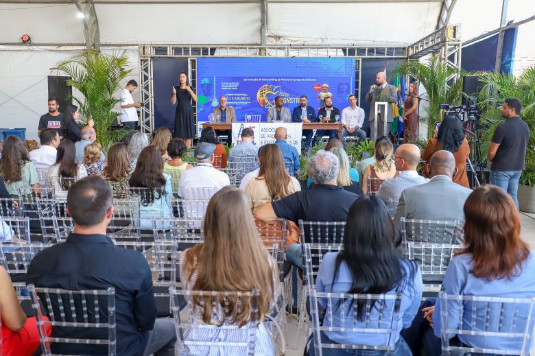 Secretário de Desenvolvimento Econômico destaca força da construção civil em Rio das Ostras