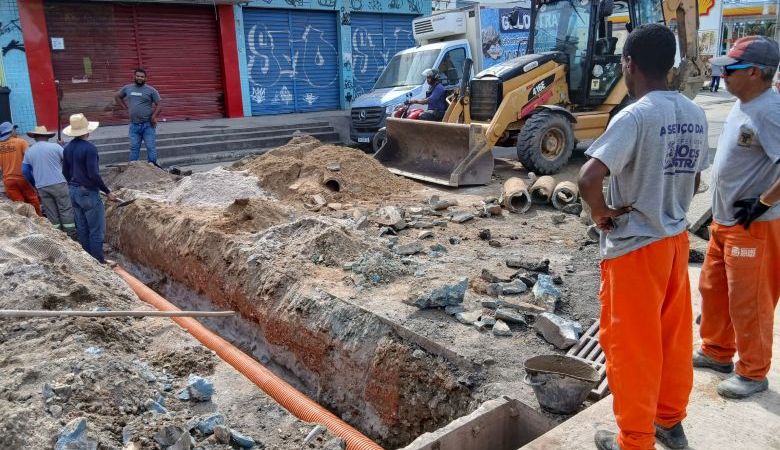 Rio das Ostras faz melhorias na drenagem e consertos de vias pela Cidade