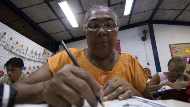 Segunda turma do Programa Brasil Alfabetizado inicia aulas em Rio das Ostras