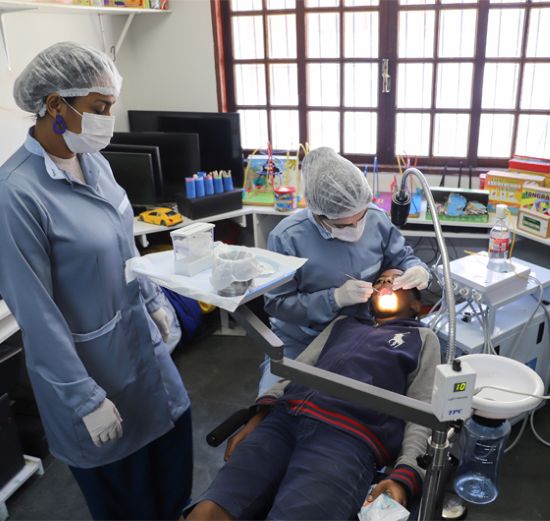 Saúde Bucal de Rio das Ostras promove ação em escola municipal no Recanto