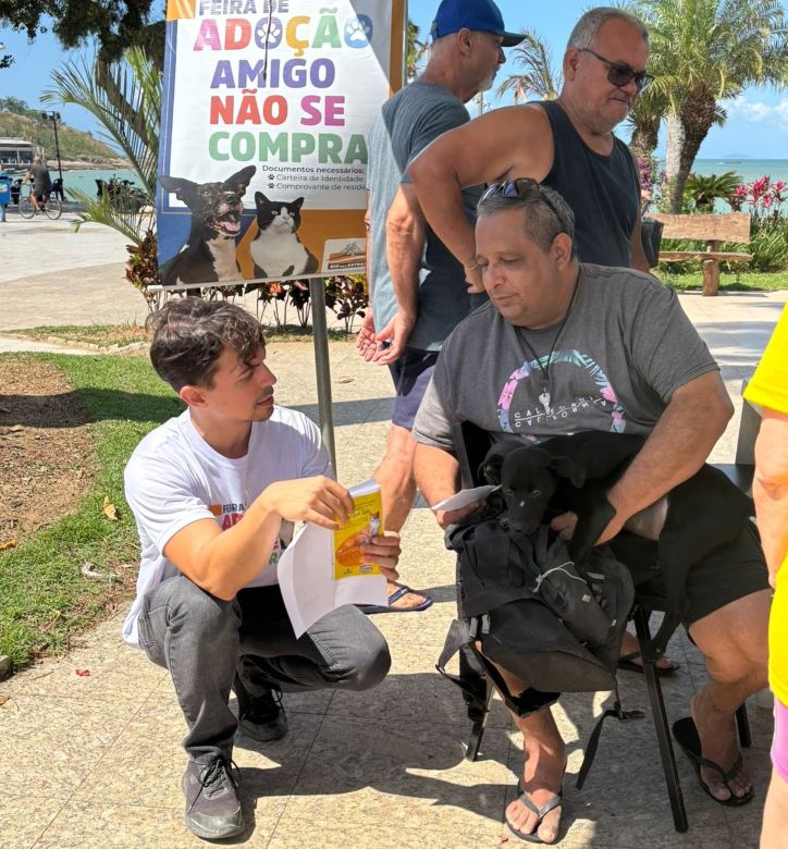 Feira de Adoção Animal em Rio das Ostras encontra novos lares para cães e gatos