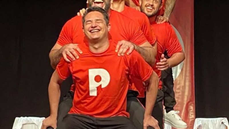 Comédia interativa será apresentada no Teatro Joel Barcellos no sábado, dia 6