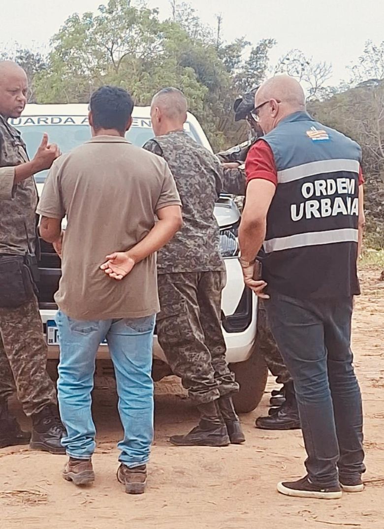 Operação conjunta coíbe descarte irregular em Rio das Ostras