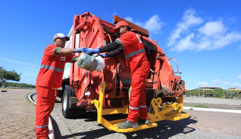 Rio das Ostras faz mudança no horário da coleta de lixo domiciliar das rotas alternadas