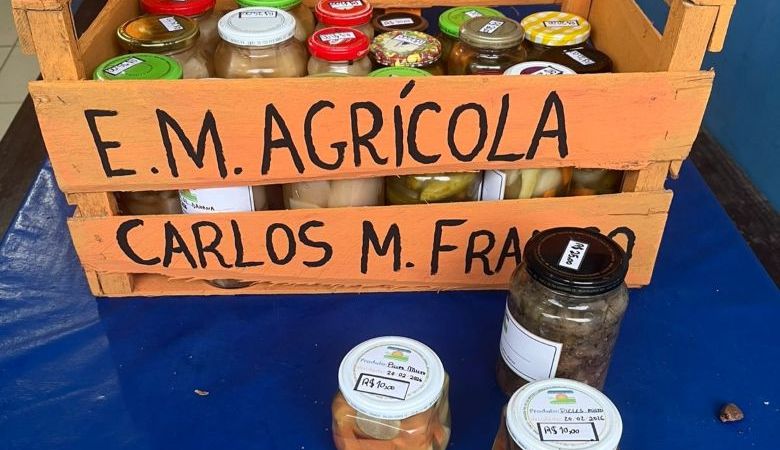 Alunos produzem doces com frutas em aula de Gastronomia Rural Sustentável