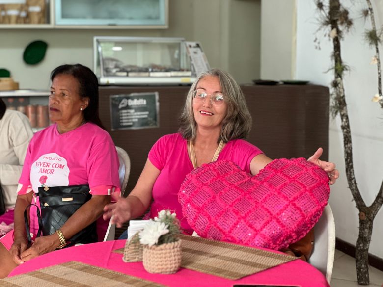 Mostra no Parque dos Pássaros, em Rio das Ostras, celebra força feminina no Outubro Rosa