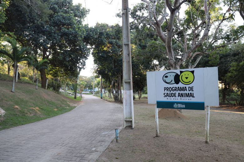 Animais ganham novos lares em Feira de Adoção em Rio das Ostras