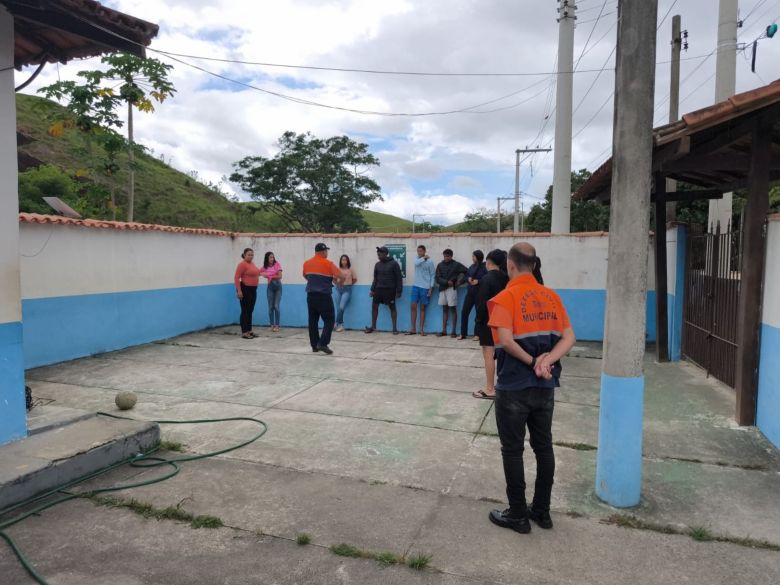 Escola Agrícola de Rio das Ostras recebe simulado de evacuação emergencial