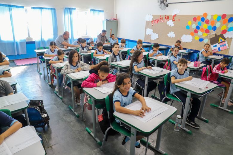 Renovação de matrículas segue até esta quarta-feira, dia 26, em Rio das Ostras