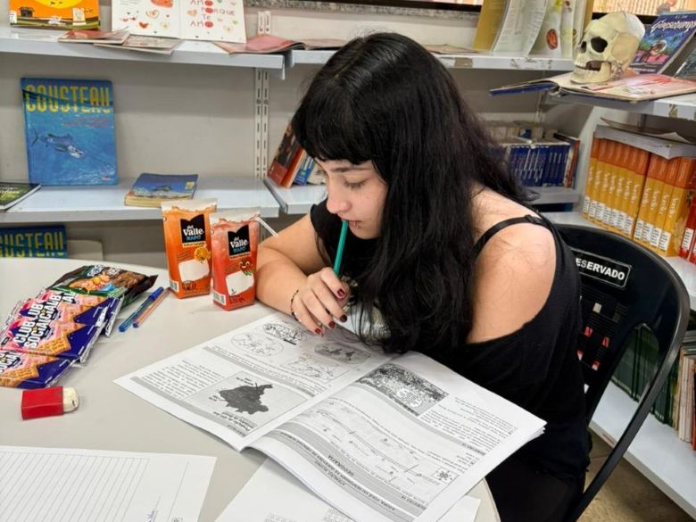 Prova para certificação no Ensino Fundamental – Emefro reúne 239 alunos