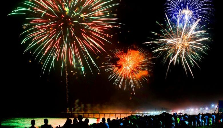 Queima de fogos de Rio das Ostras acontece nesta quarta em Costazul e Centro