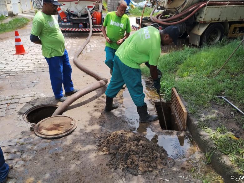 Equipes da Prefeitura continuam trabalhando por toda a Cidade