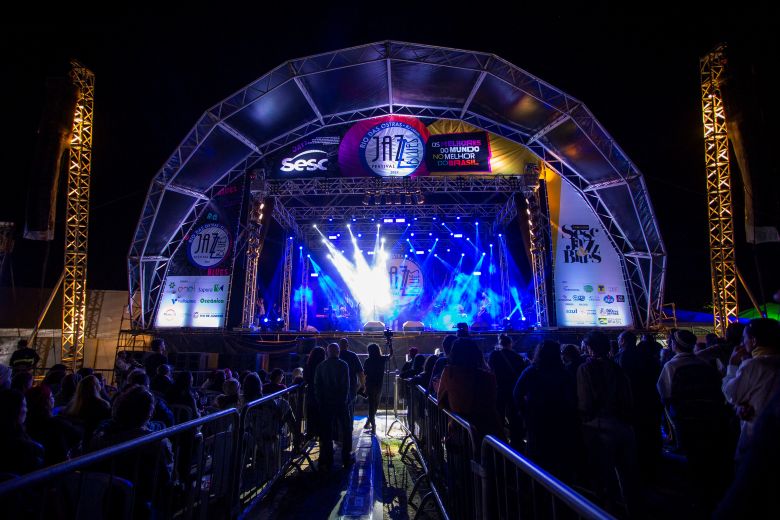 Comitiva do Rio das Ostras Jazz & Blues Festival representa Evento em Barcelona