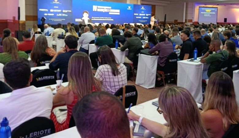 Servidores do SAAE se qualificam em legislação e execução de licitações