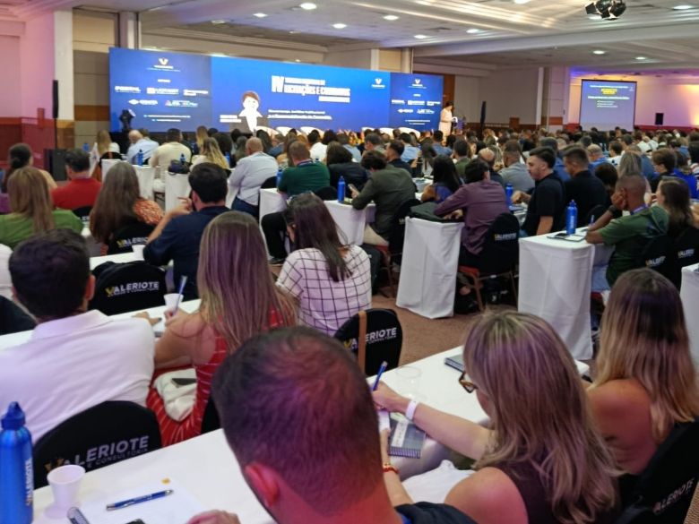 Servidores do SAAE se qualificam em legislação e execução de licitações