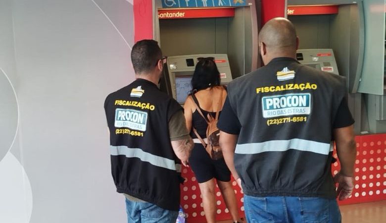 Procon de Rio das Ostras autua banco por descumprimento do tempo de espera em filas