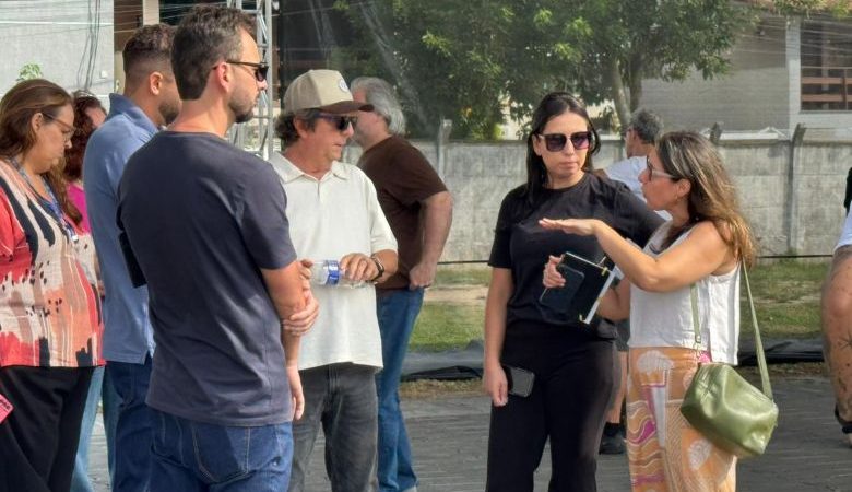 Montagem do Rio das Ostras Jazz & Blues Festival recebe equipe da Petrobras