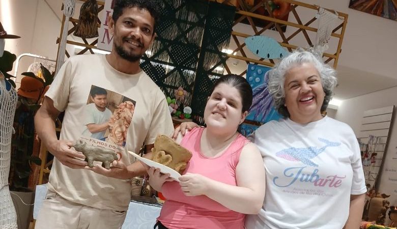 Oficina de cerâmica para deficientes visuais tem o apoio da Fundação Rio das Ostras de Cultura