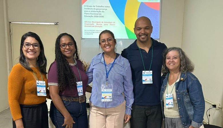 Rio das Ostras debate desenvolvimento de Plano Municipal de Educação