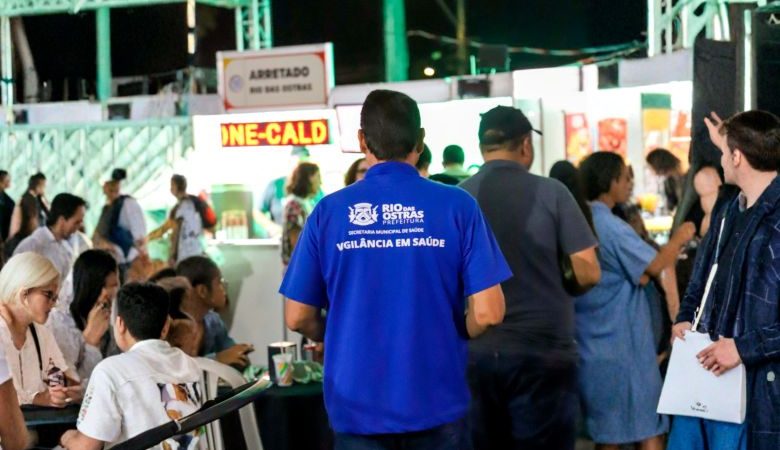 Vigilância Sanitária orienta comerciantes do Festival de Jazz e Blues de Rio das Ostras