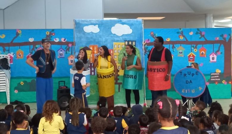 Trupe da Leitura ensina sustentabilidade para alunos de Rio das Ostras