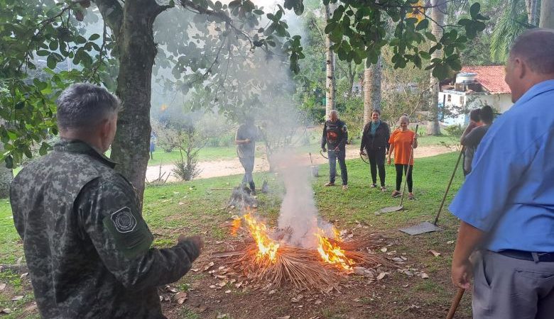 Servidores de Rio das Ostras recebem treinamento de combate a incêndios
