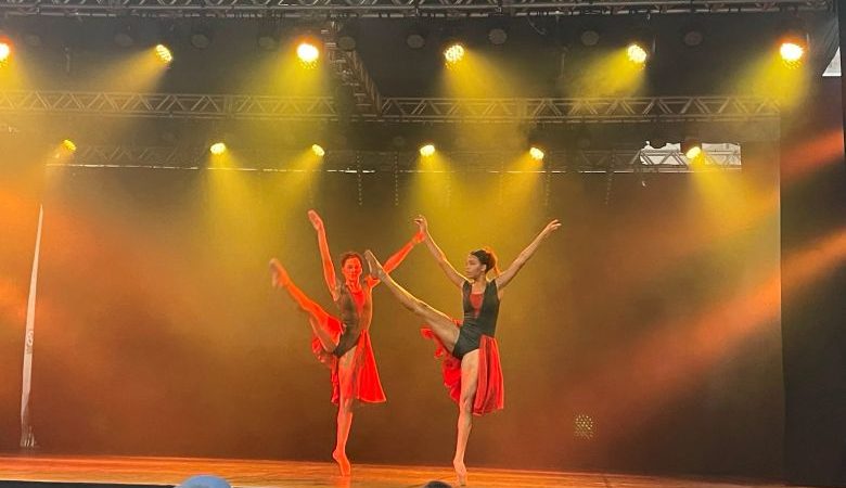 Alunas do Centro de Formação Artística participam do 43º Festival de Dança de Joinville