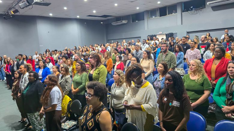 Fórum mobiliza centenas de pessoas para debater equidade racial em Rio das Ostras