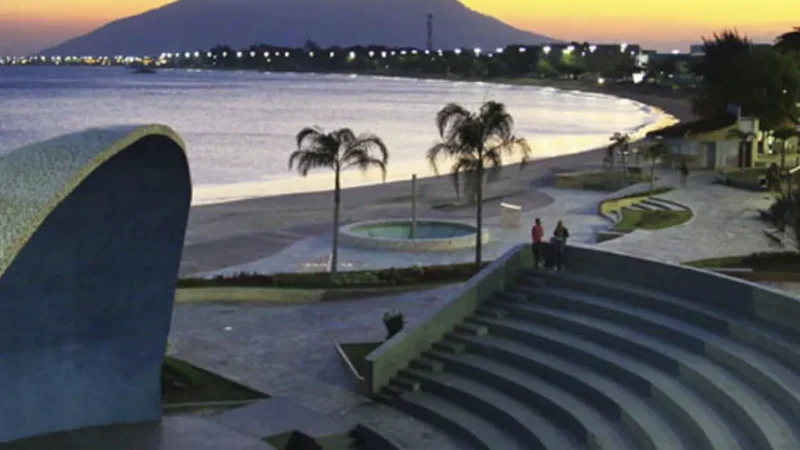 Enel Rio leva cinema ao ar livre e ações de sustentabilidade ao Centro de Rio das Ostras