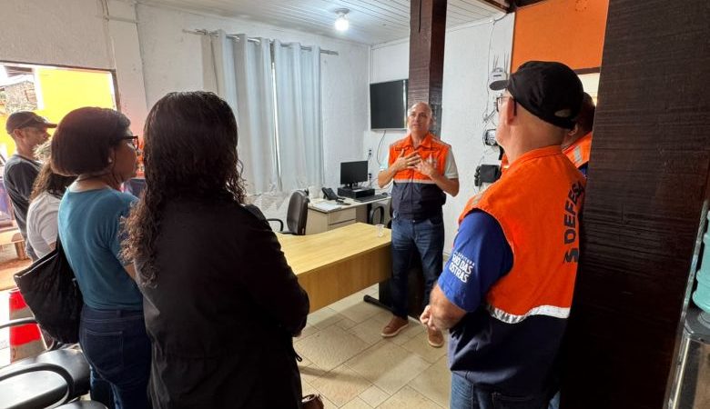Alunos do curso Técnico em Defesa Civil do IFF conhecem estrutura e ações de Rio das Ostras