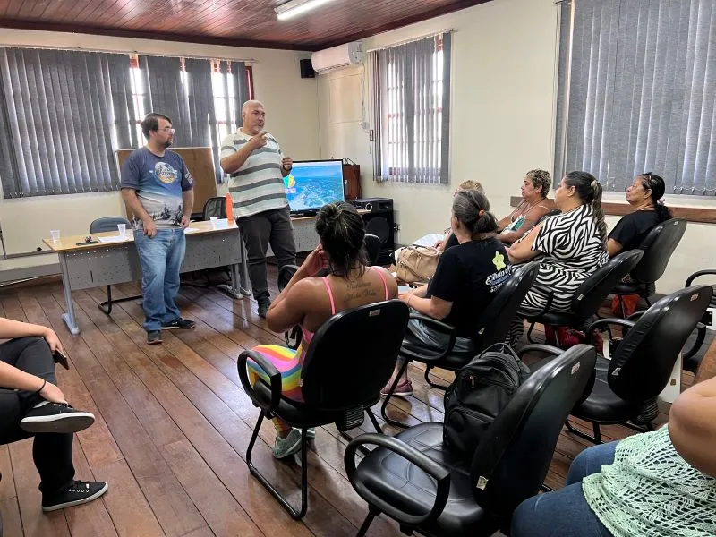 Projeto de Turismo qualifica permissionários de quiosques e feirinhas em Rio das Ostras