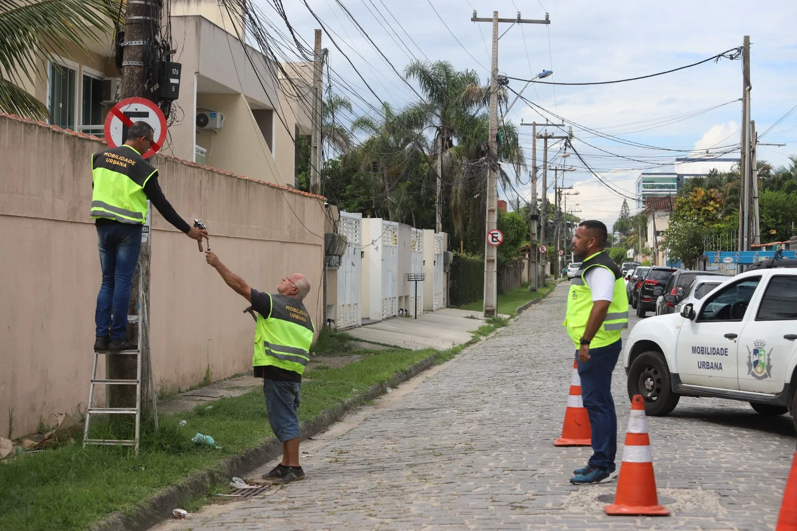 Prefeitura faz alteração em estacionamento público em Costazul