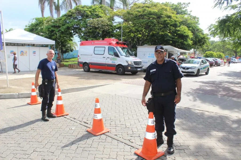 Fechamento de ruas garante segurança aos foliões de Rio das Ostras