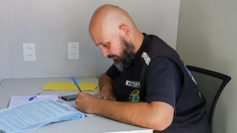 Procon Rio das Ostras autua Enel por falta de energia em Colégio Estadual