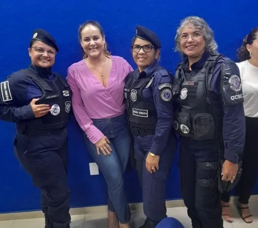 Patrulha Maria da Penha de Rio das Ostras debate políticas de proteção às mulheres