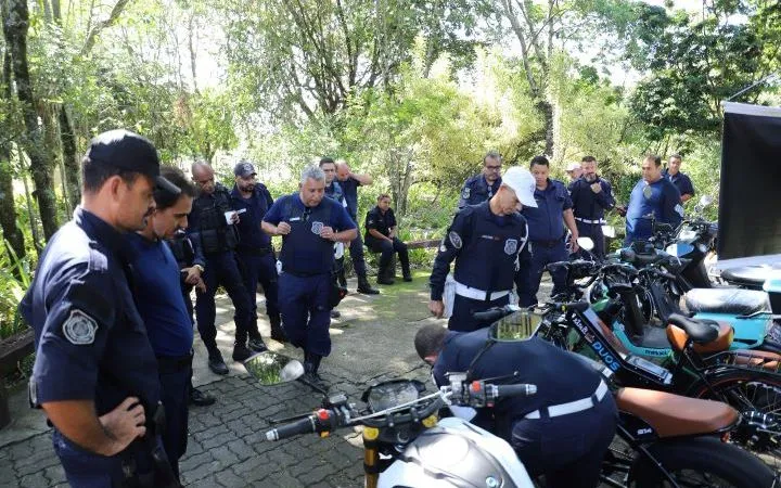 GMs de Rio das Ostras se atualizam em legislação relativa a veículos elétricos